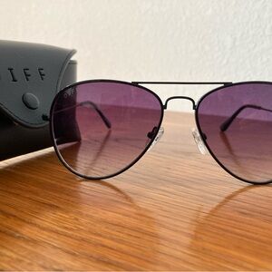 DIFF Aviator Sunglasses with Purple Lenses